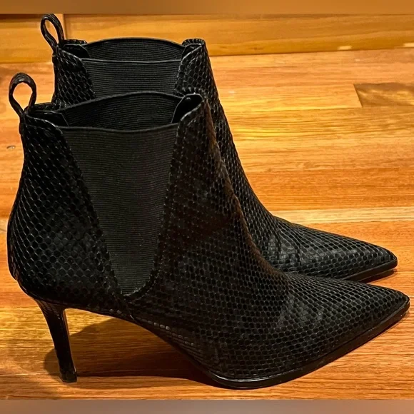 Zara hi heel boots - Picture 1 of 9